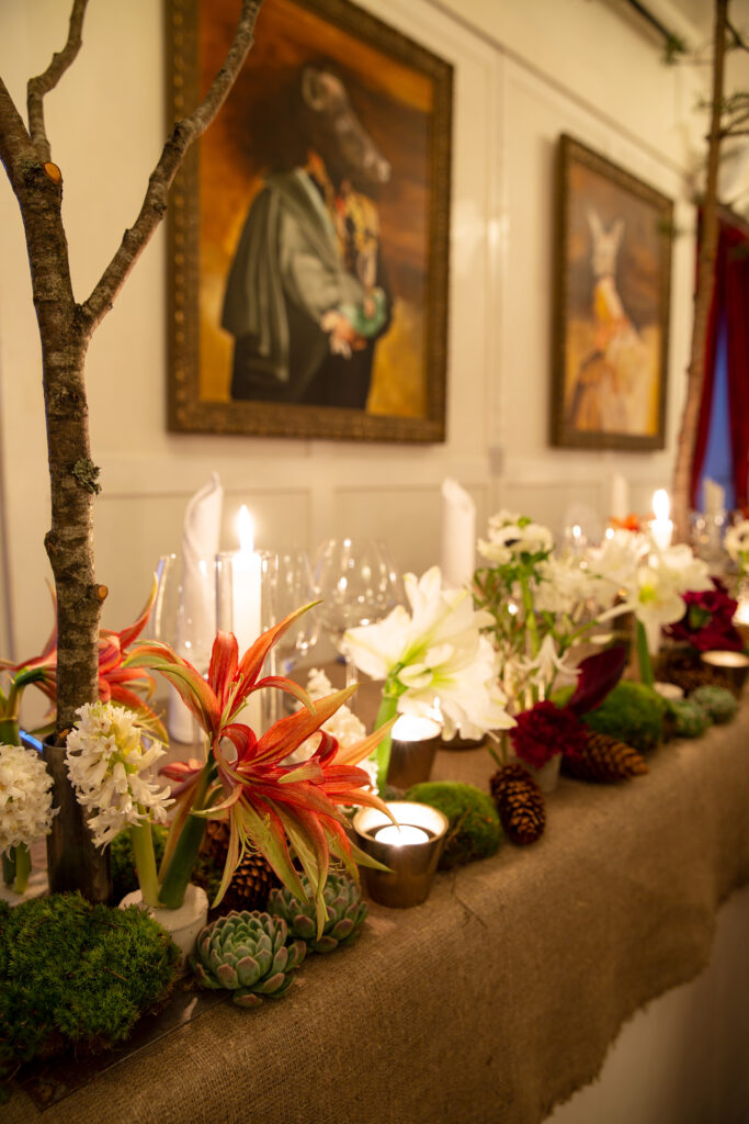 wedding flowers, wedding table setting, Boman's Hotel