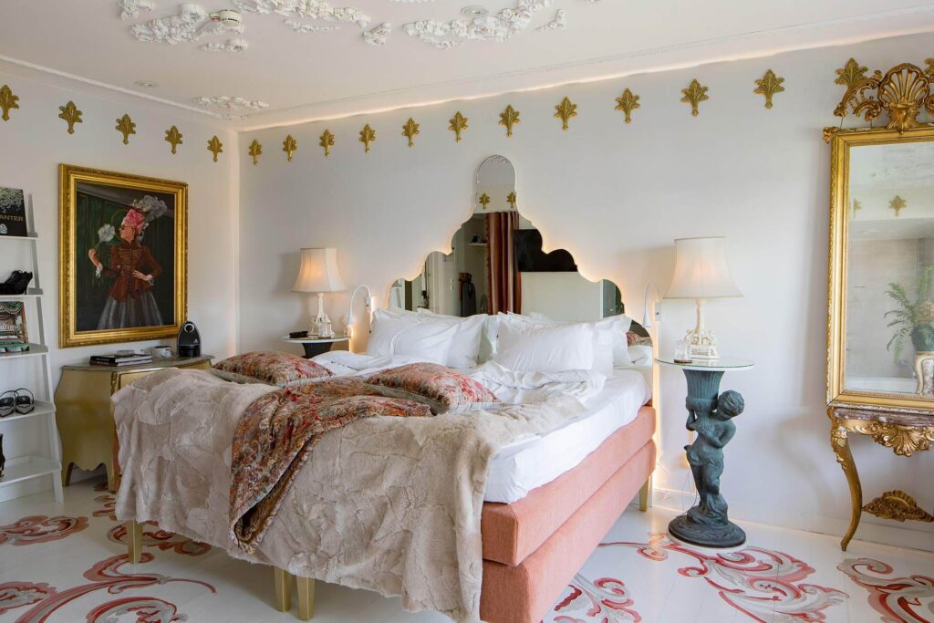 Prada, Bomans Hotel, Petit Trianon, floor paintings, Marie-Antoinette, Versailles