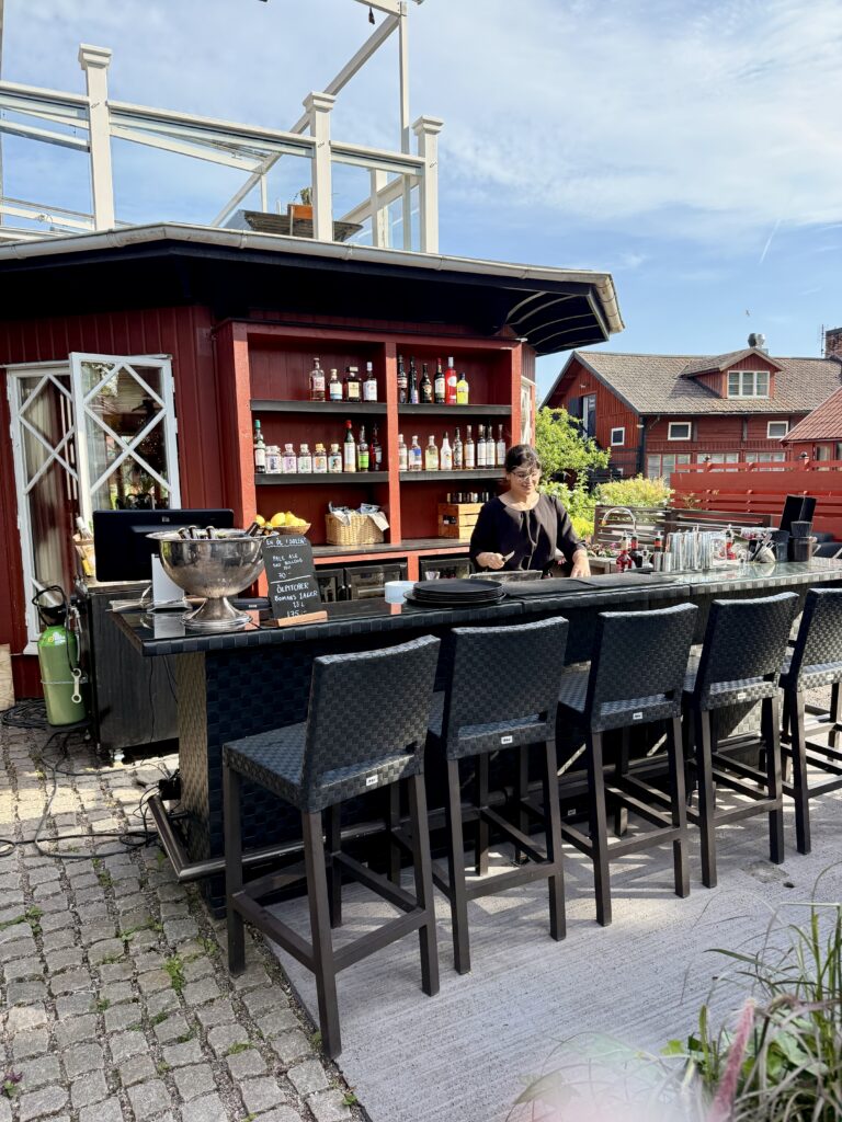 Bomans sommarbar, Trosa hamn, Bomans hotell